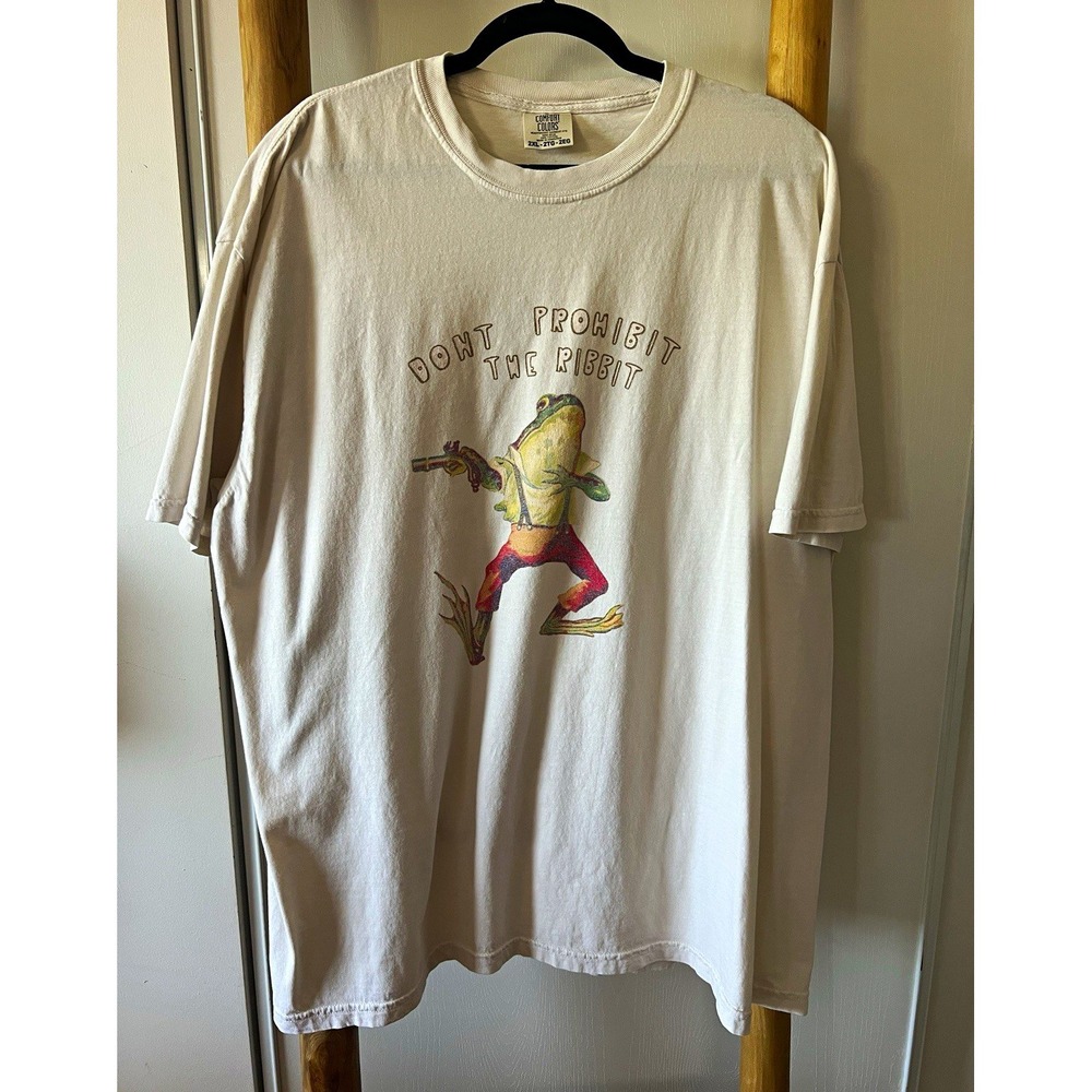 Comfort Colors Men's 2XL White Short Sleeve Crew Neck Frog Graphic Tee